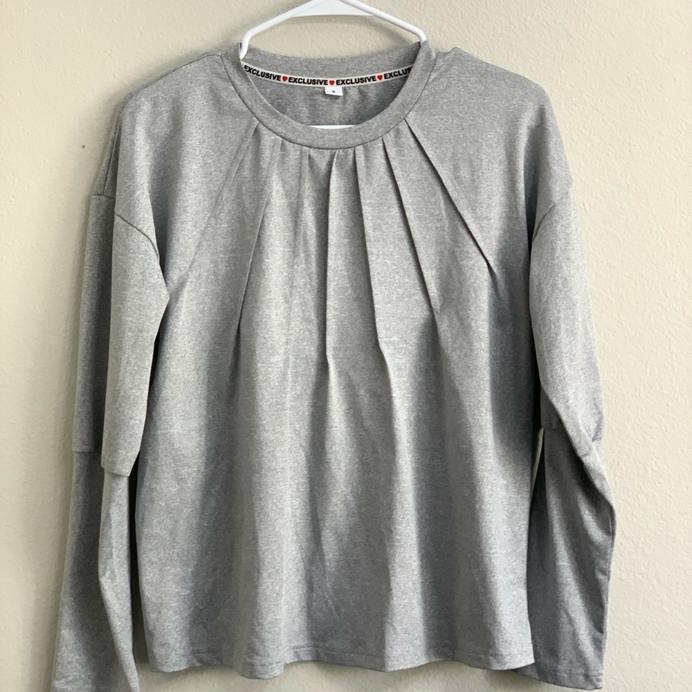 Exclusive Womens Long Sleeve Top/Blouse Crew Neck Gray Size Small